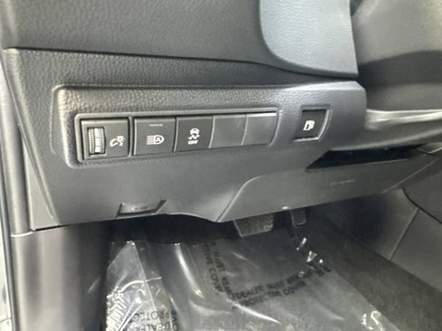 Used 2025 Toyota Corolla SE FWD image 56