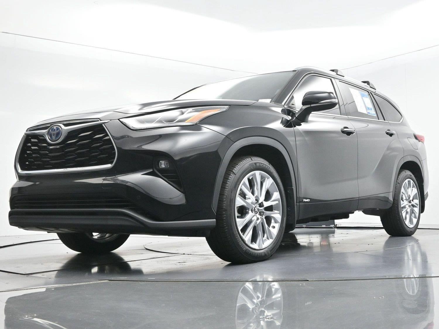 Used 2023 Toyota Highlander Limited AWD/4WD image 55