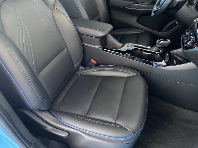 Used 2025 Buick Envista Sport Touring w/ Convenience II Package FWD image 9