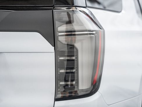 New 2026 Chevrolet Tahoe High Country AWD/4WD image 8