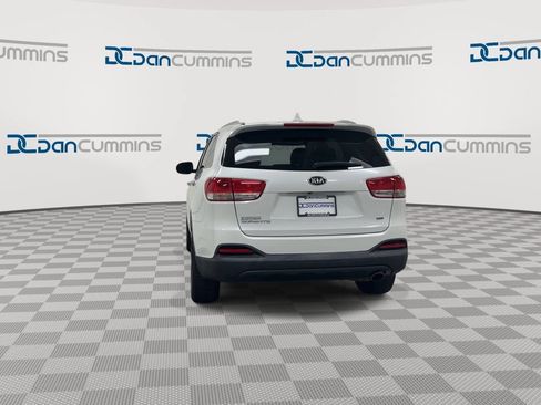 Used 2018 Kia Sorento FWD image 7