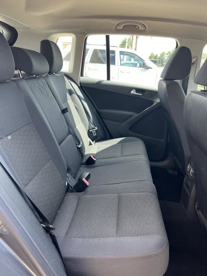 Used 2014 Volkswagen Tiguan S FWD image 7