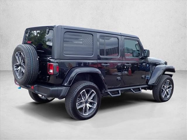 Used 2024 Jeep Wrangler Unlimited AWD/4WD image 4