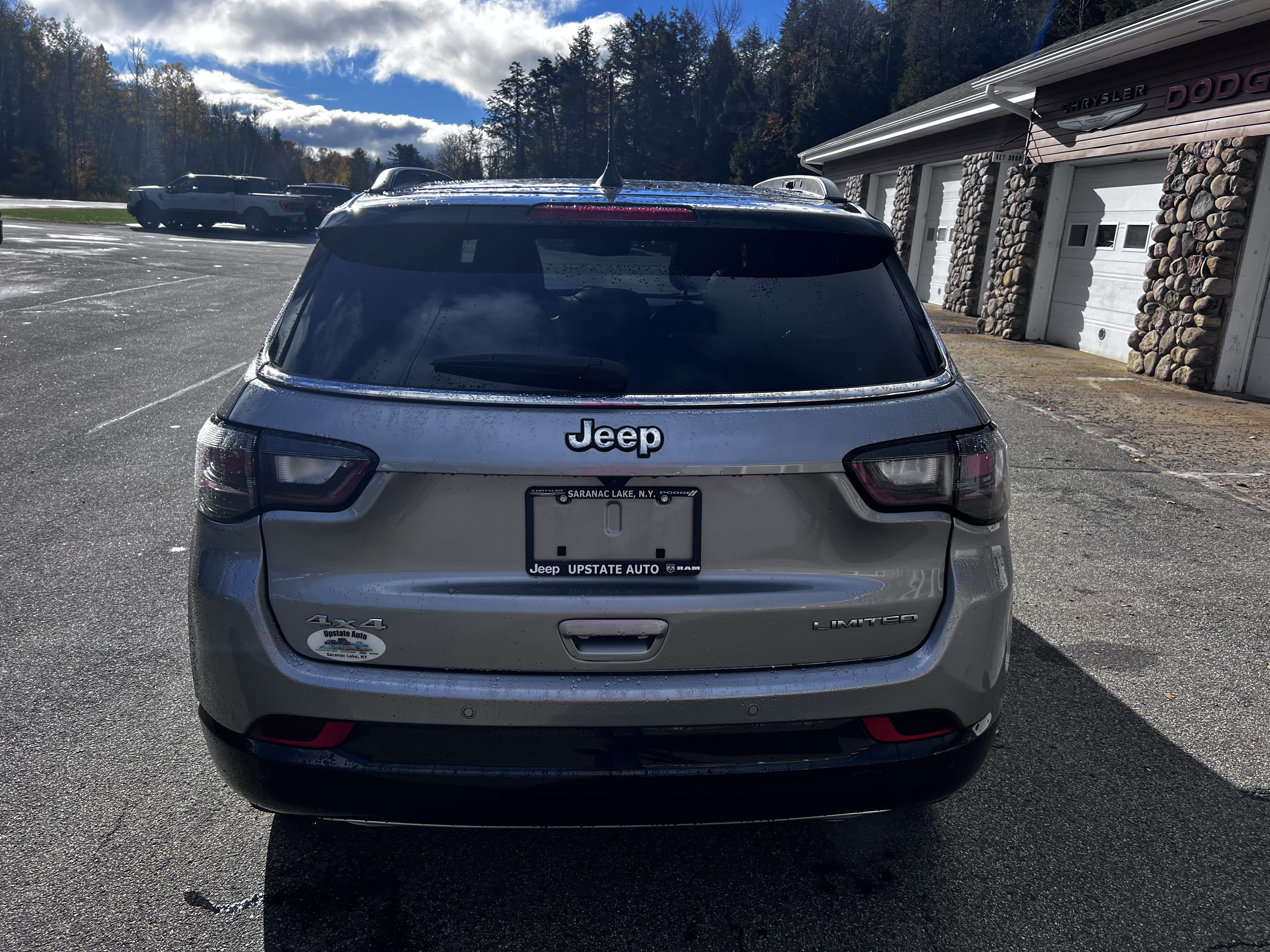 Used 2023 Jeep Compass Limited w/ Elite Group AWD/4WD image 6