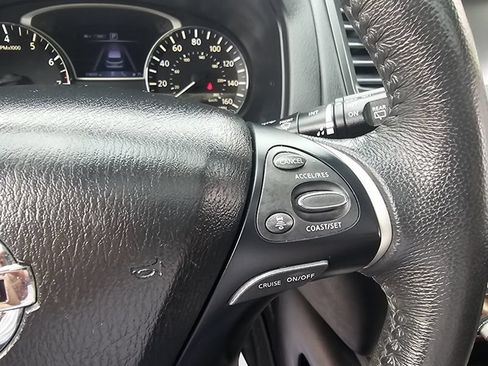 Used 2017 Nissan Pathfinder Platinum AWD/4WD image 43