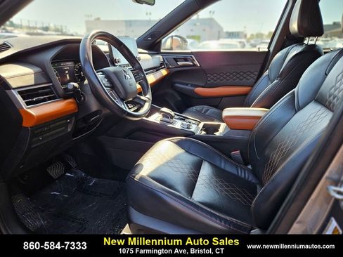 Used 2022 Mitsubishi Outlander GT image 18