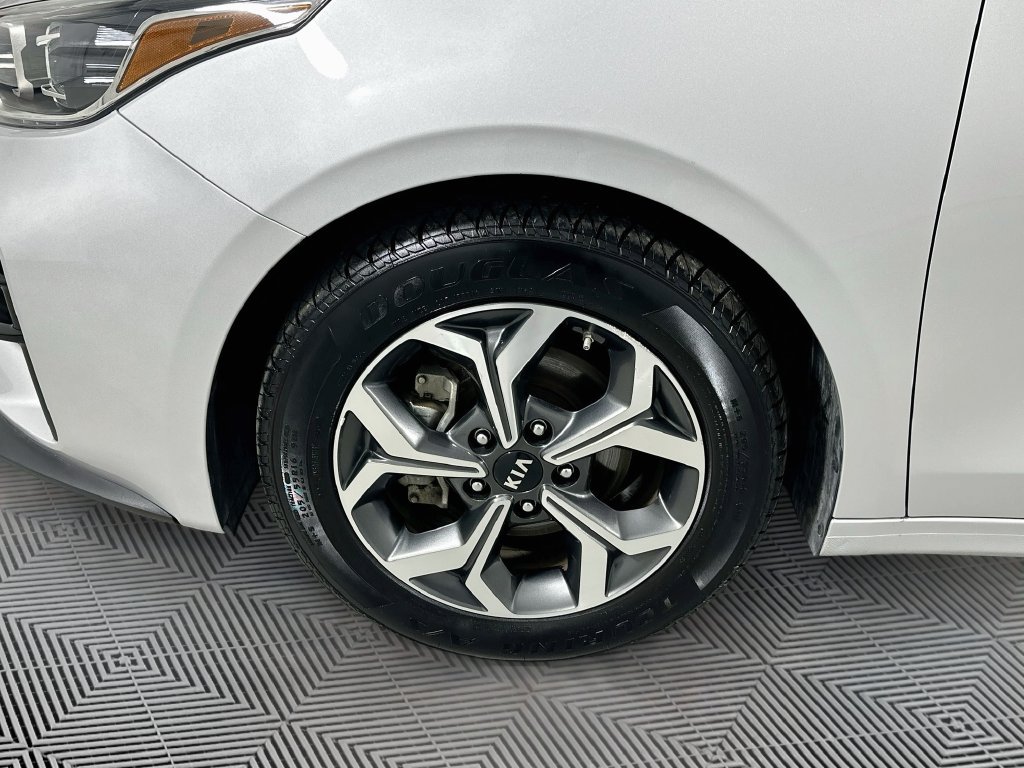 Used 2021 Kia Forte LXS FWD image 28