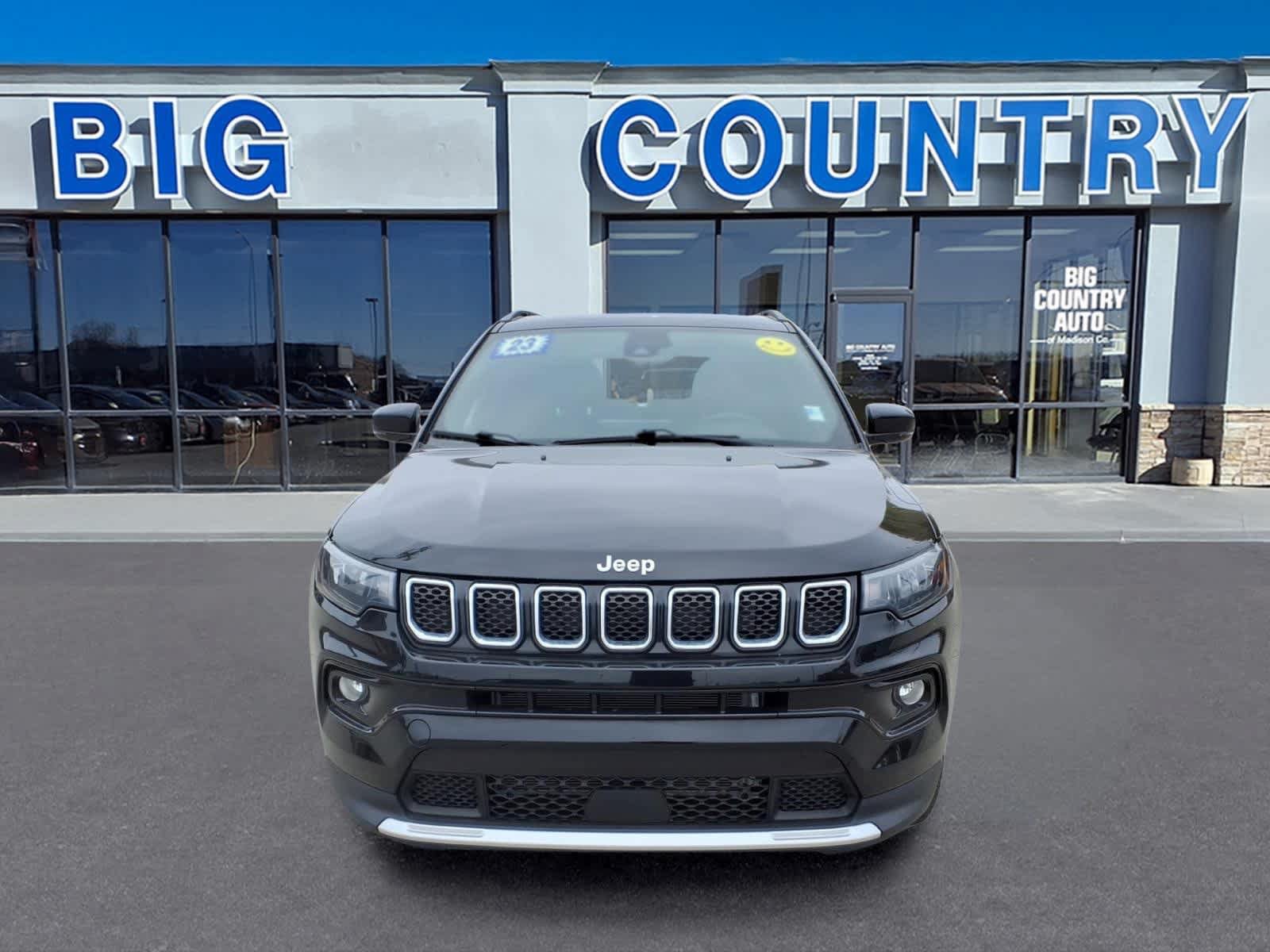 Used 2023 Jeep Compass Limited w/ Sun and Sound Group AWD/4WD image 2
