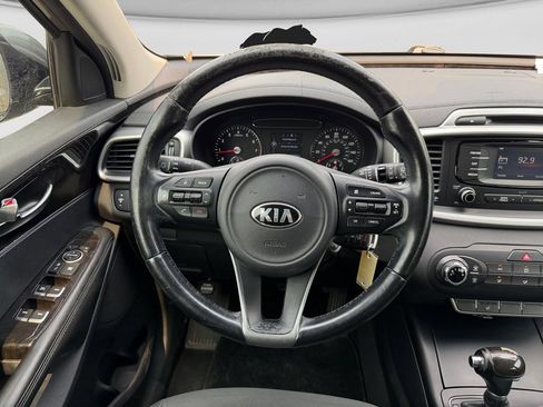 Used 2016 Kia Sorento FWD w/ LX Convenience Package image 16