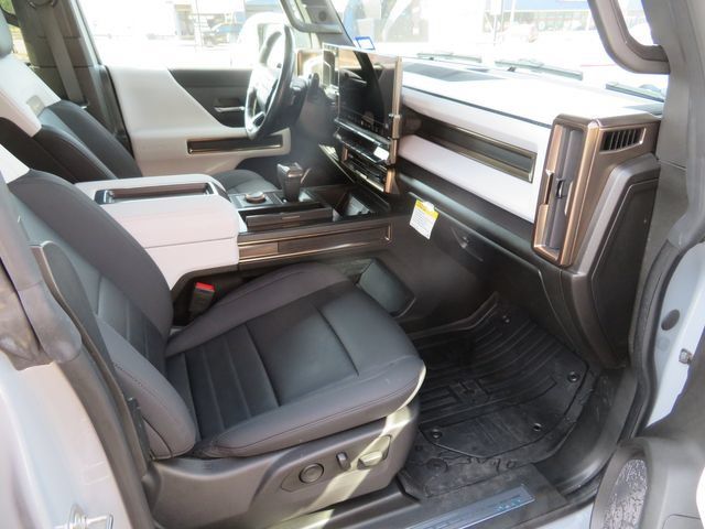 Used 2024 GMC Hummer EV 2X AWD/4WD image 15