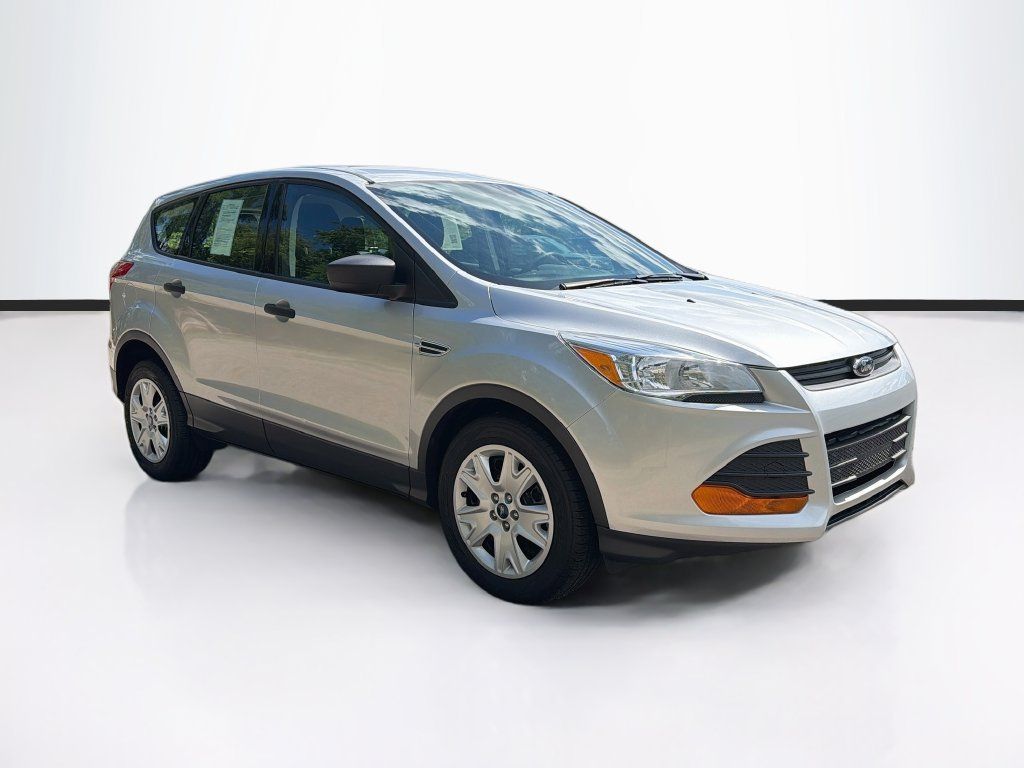 Used 2014 Ford Escape S FWD image 3
