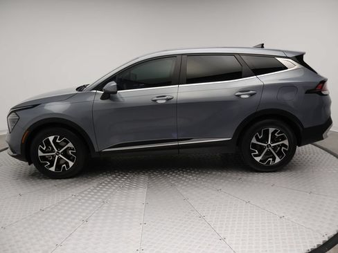 Used 2025 Kia Sportage EX FWD image 12