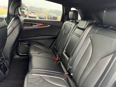 Used 2019 Lincoln Nautilus Reserve image 34