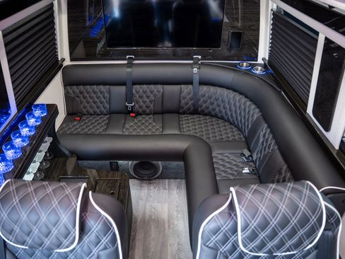 Used 2024 Mercedes-Benz Sprinter 3500 image 14