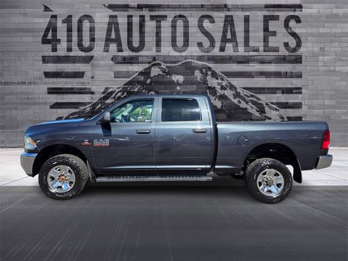 Used 2015 RAM 2500 Tradesman w/ Chrome Appearance Group AWD/4WD image 7