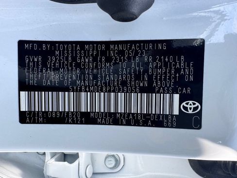 Used 2023 Toyota Corolla LE FWD image 39