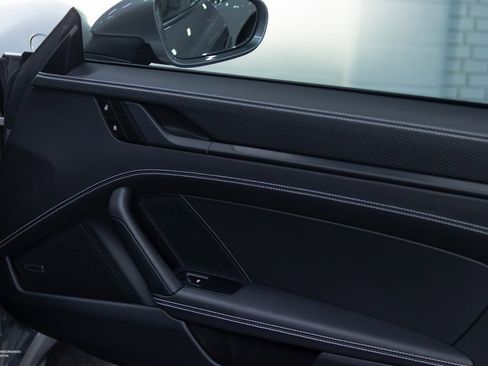 Used 2022 Porsche 911 GT3 image 35