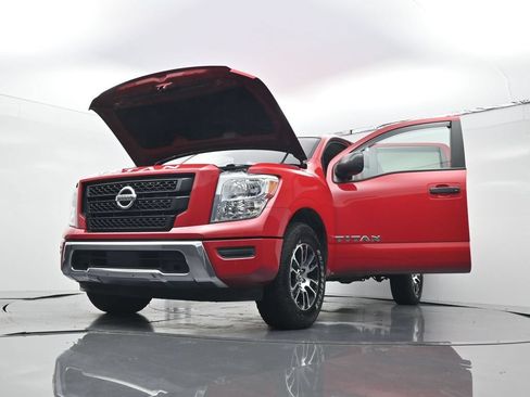 Used 2022 Nissan Titan SV RWD image 30