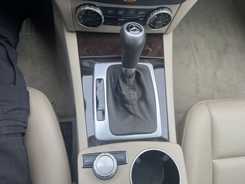 Used 2014 Mercedes-Benz C 300 4MATIC Sedan image 28