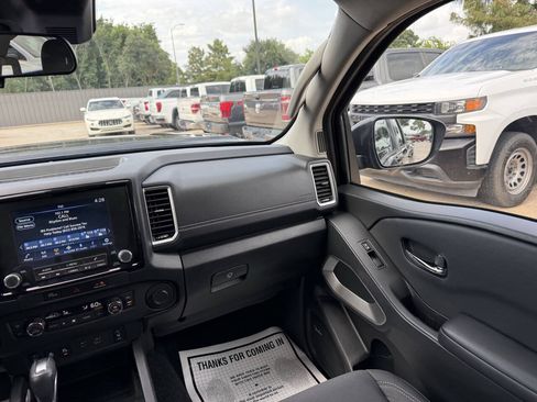 Used 2024 Nissan Frontier SV w/ Technology Package RWD image 20