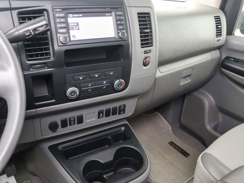 Used 2018 Nissan NV 3500 SV w/ Navigation Package image 17
