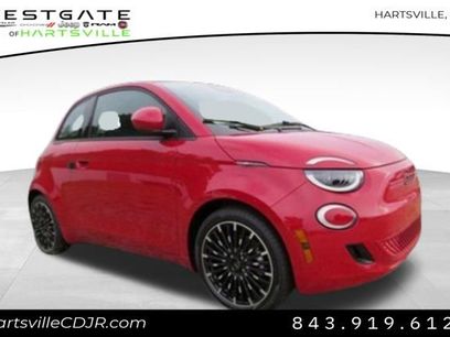 New 2024 FIAT 500 e (RED)