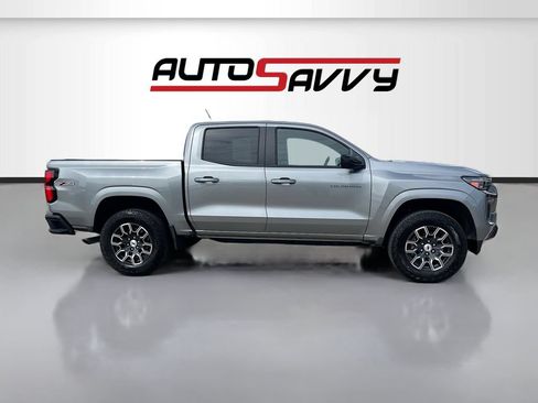 Used 2024 Chevrolet Colorado Z71 w/ Z71 Convenience Package 2 AWD/4WD image 8