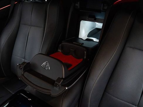 Used 2023 Mercedes-Benz Maybach GLS 600 4MATIC image 23