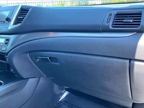 Used 2017 Honda Ridgeline RTL image 18