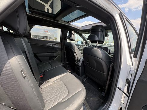 Used 2025 Kia Sportage X-Pro Prestige AWD/4WD image 16