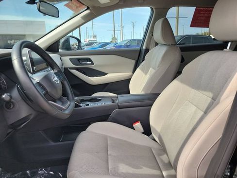 Used 2025 Nissan Rogue SV FWD image 25