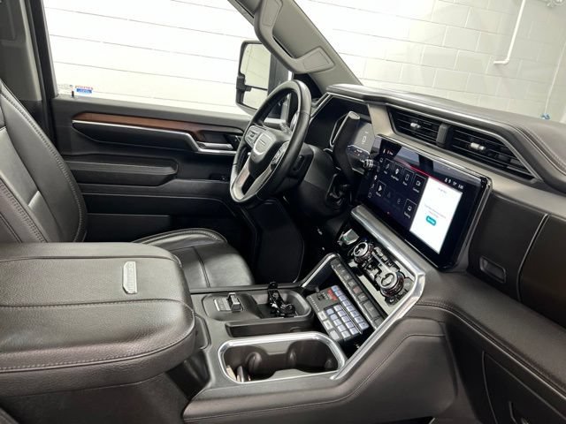 Used 2024 GMC Sierra 2500 Denali w/ Denali Reserve Package AWD/4WD image 30