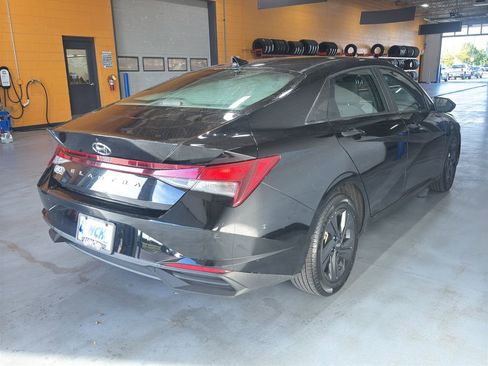 Used 2023 Hyundai Elantra SEL w/ Cargo Package image 41