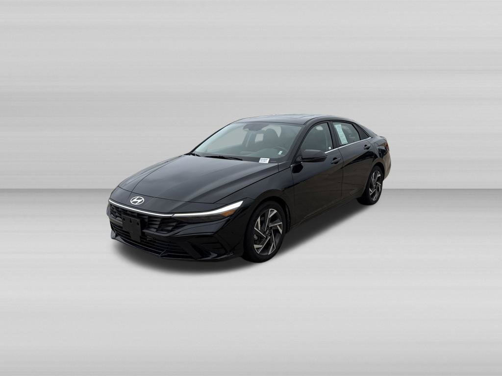 Used 2025 Hyundai Elantra Limited FWD image 11