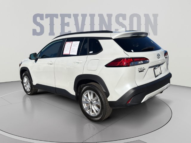 Used 2023 Toyota Corolla Cross LE AWD/4WD image 3