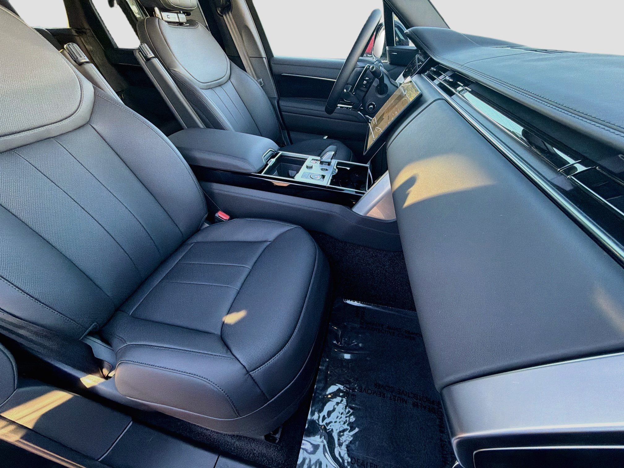 New 2027 Land Rover Range Rover SE AWD/4WD image 16