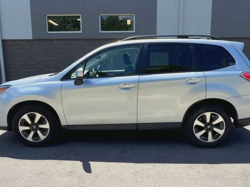 Used 2018 Subaru Forester 2.5i Premium AWD/4WD image 5