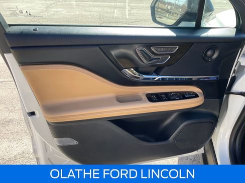 Used 2020 Lincoln Corsair Reserve w/ Equipment Group 201A image 22