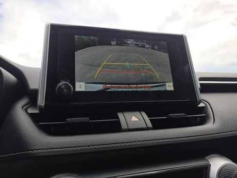 Used 2023 Toyota RAV4 LE FWD image 31