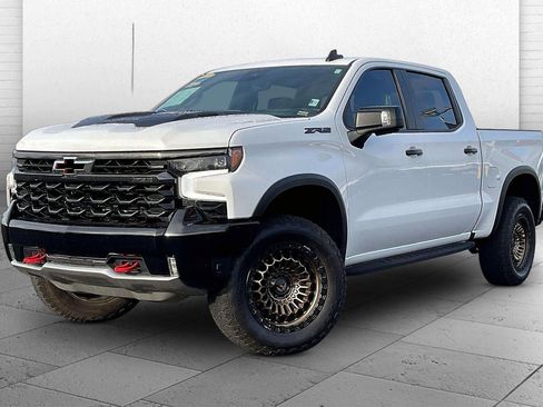 Used 2024 Chevrolet Silverado 1500 ZR2 w/ Technology Package AWD/4WD image 13