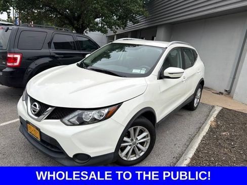 Used 2017 Nissan Rogue Sport SV AWD/4WD image 1