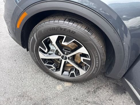 Used 2023 Kia Sportage EX image 27