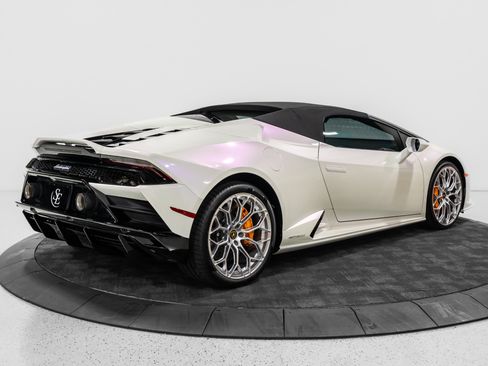 Used 2024 Lamborghini Huracan EVO AWD/4WD image 22