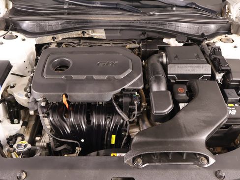 Used 2020 Kia Optima S FWD image 18