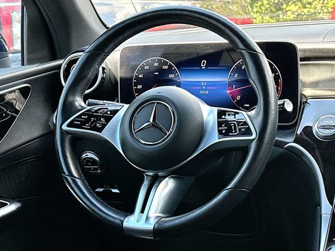 Used 2023 Mercedes-Benz GLC 300 4MATIC image 27