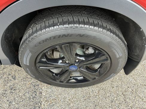 Used 2016 Ford Escape SE w/ Equipment Group 201A AWD/4WD image 18