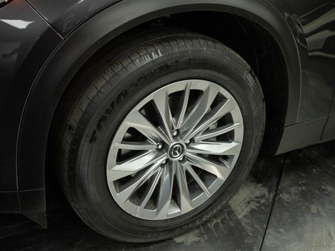 Used 2024 MAZDA CX-90 Plug-In Hybrid w/ Preferred image 4