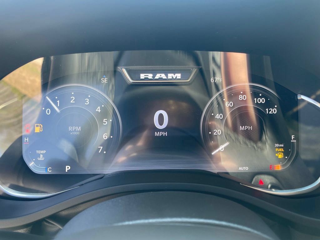 New 2026 RAM 1500 Big Horn AWD/4WD image 14