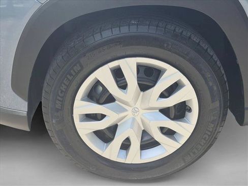 Used 2024 Toyota Corolla Cross L FWD image 22
