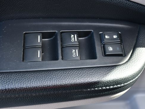 Used 2017 Honda Pilot EX image 13